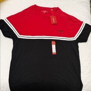 GUESS Men's Red and Black Short Sleeve Tee
